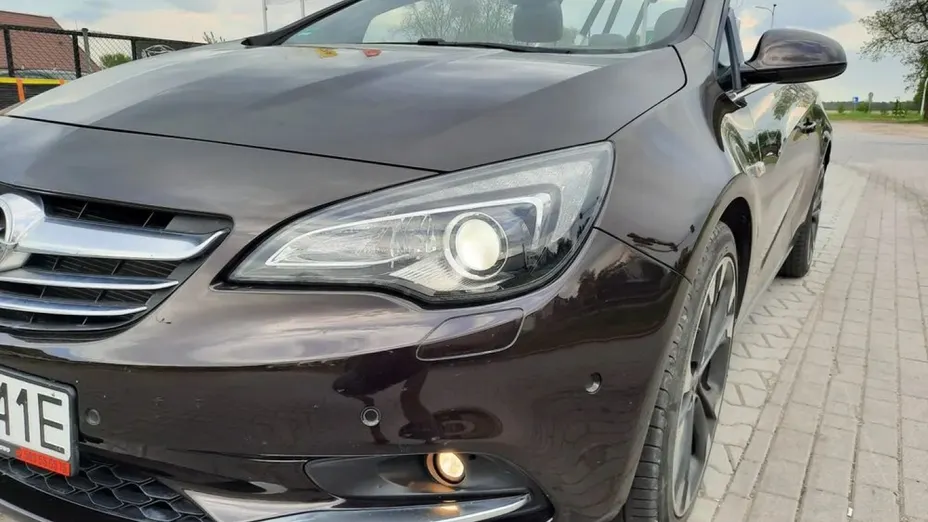 OPEL Cascada -