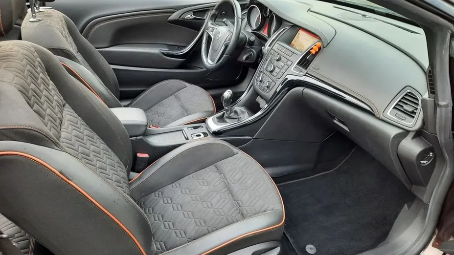 OPEL Cascada -