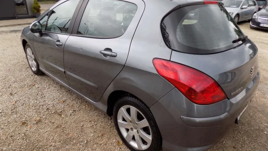 PEUGEOT 308 -