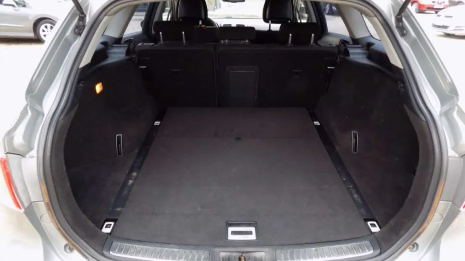 TOYOTA Avensis -