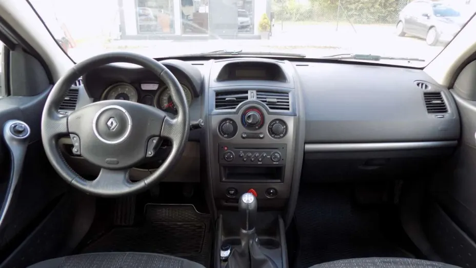 RENAULT Megane -