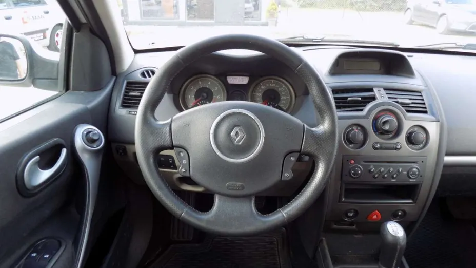 RENAULT Megane -