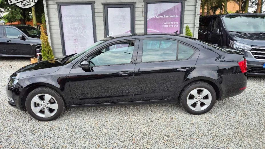 SKODA Octavia -