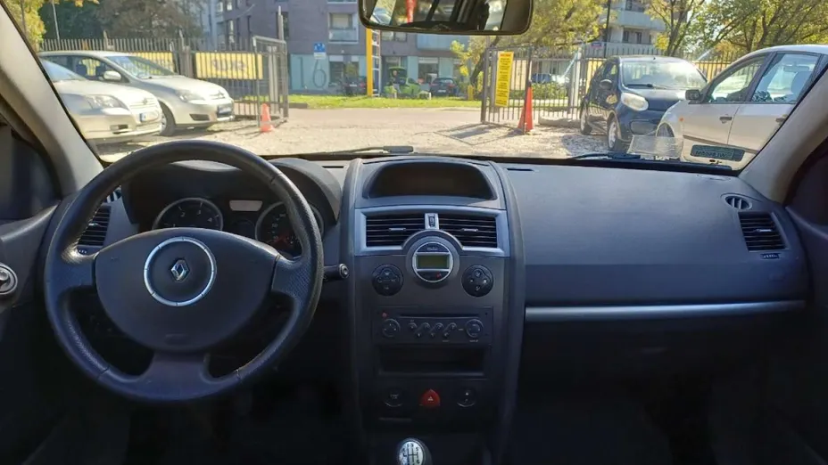 RENAULT Megane -