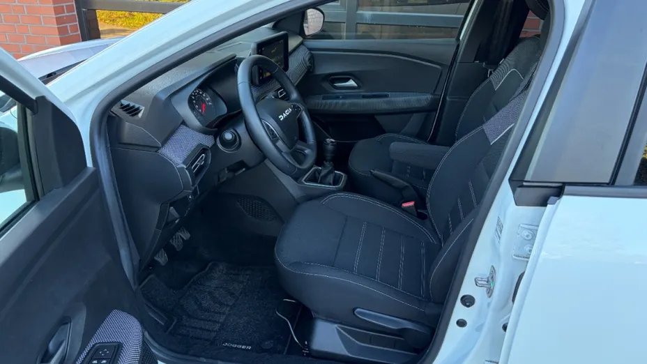 DACIA Jogger -