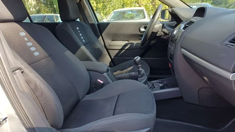 RENAULT Megane -
