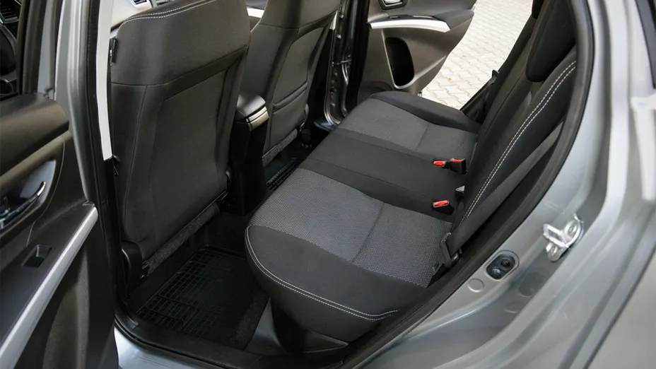 SUZUKI SX4 -