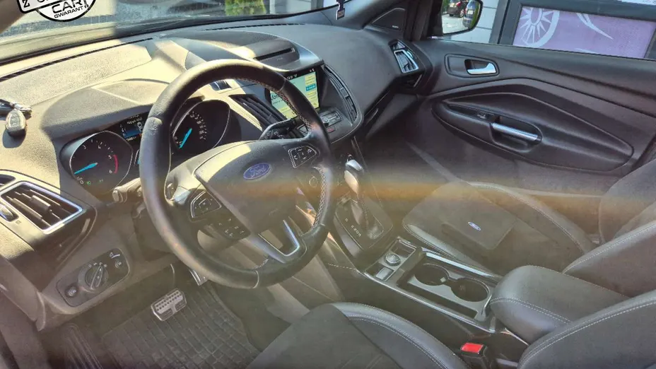 FORD Kuga -