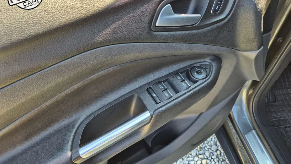 FORD Kuga -