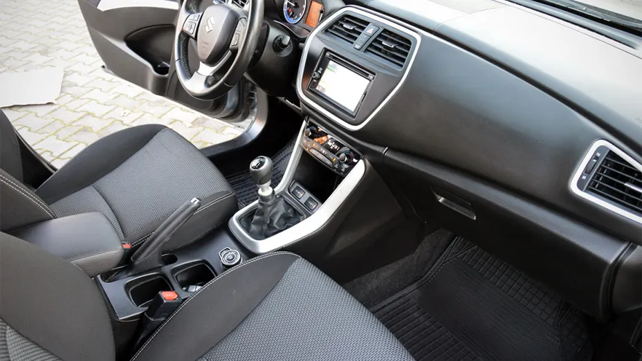 SUZUKI SX4 -