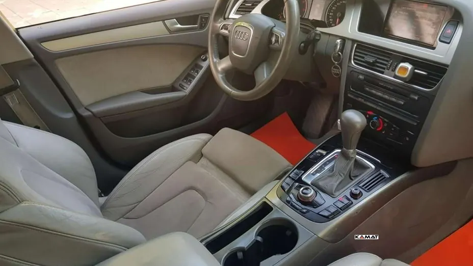 AUDI A4 -