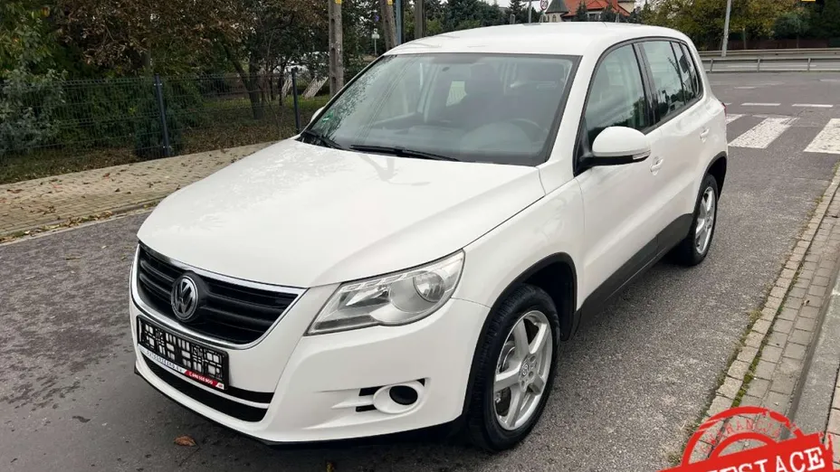 VOLKSWAGEN Tiguan -