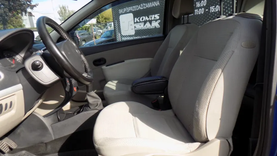 RENAULT Clio -
