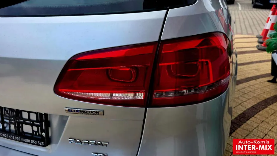 VOLKSWAGEN Passat -