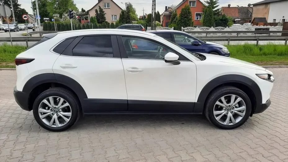 MAZDA CX-30 -