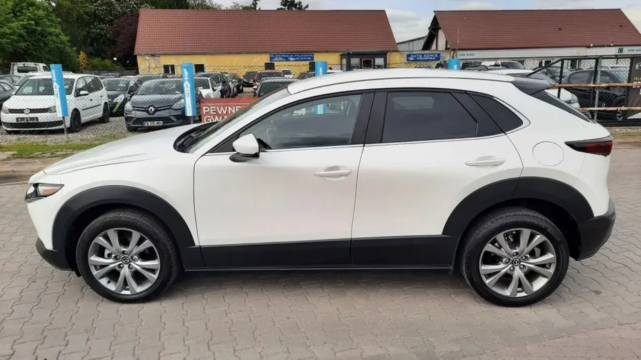 MAZDA CX-30 -