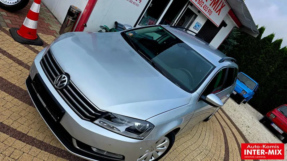 VOLKSWAGEN Passat -