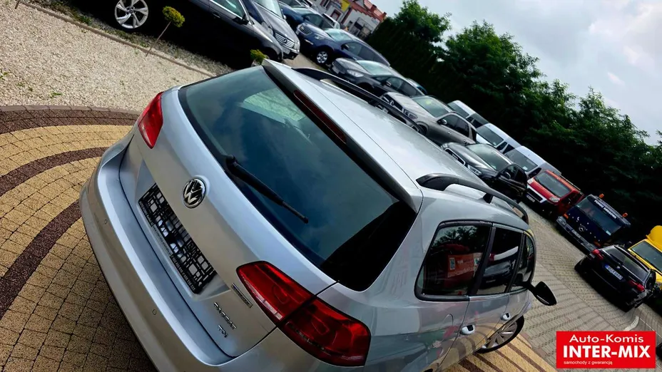 VOLKSWAGEN Passat -