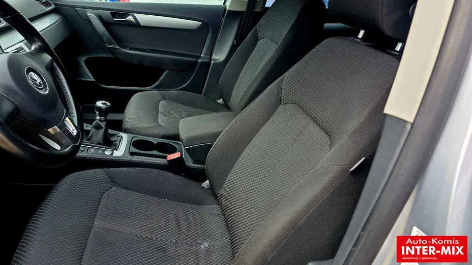 VOLKSWAGEN Passat -