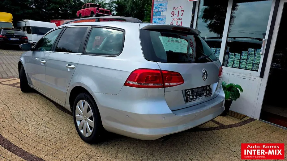 VOLKSWAGEN Passat -