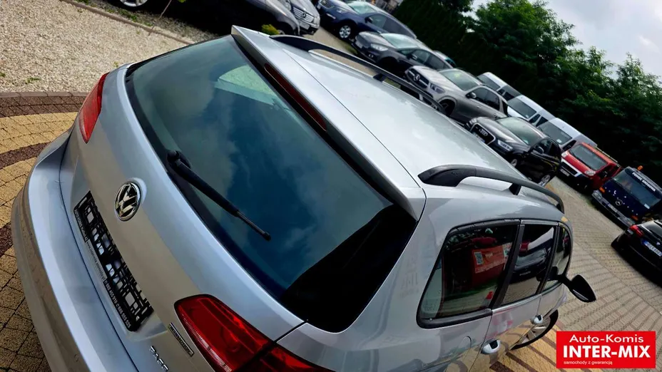 VOLKSWAGEN Passat -