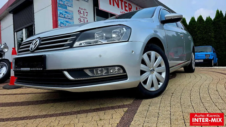 VOLKSWAGEN Passat -