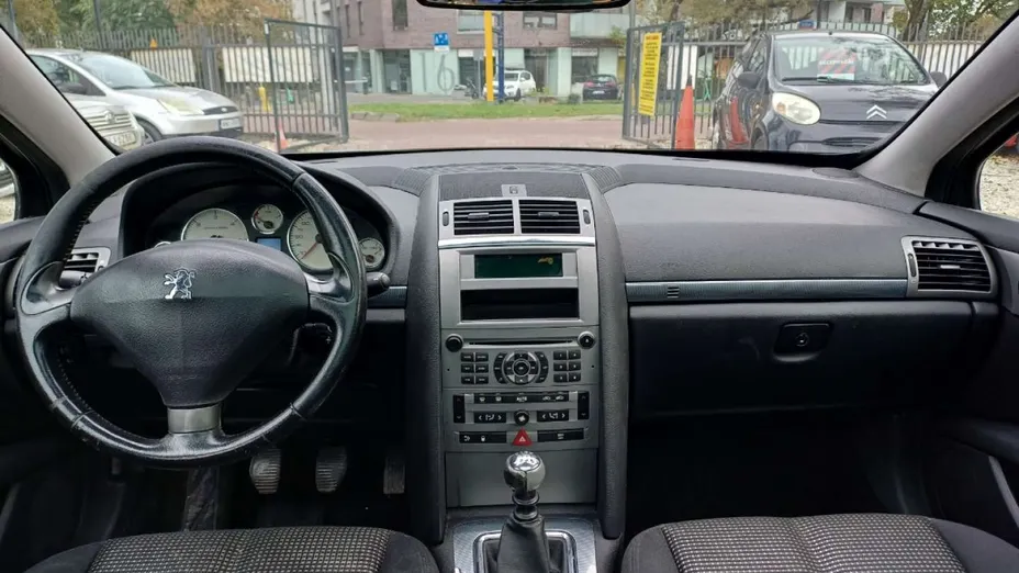 PEUGEOT 407 -