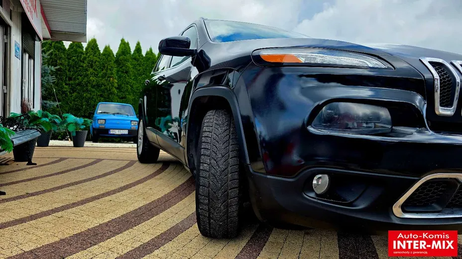 JEEP Cherokee -