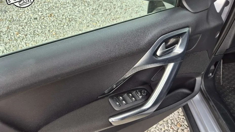 PEUGEOT 2008 -