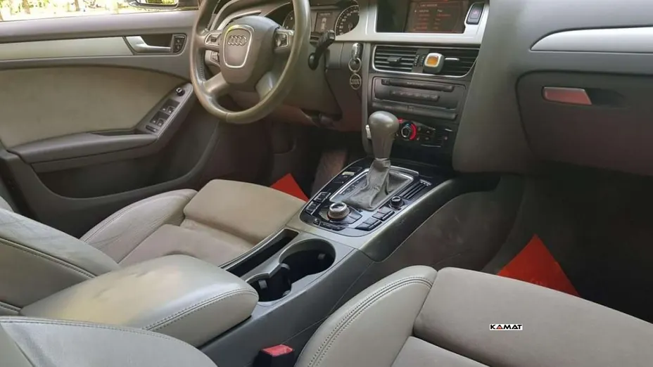 AUDI A4 -