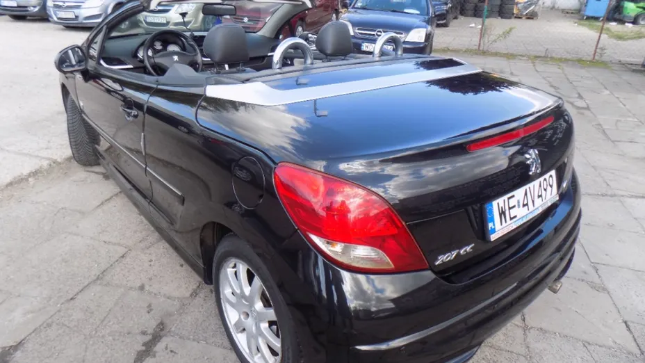 PEUGEOT 207 -