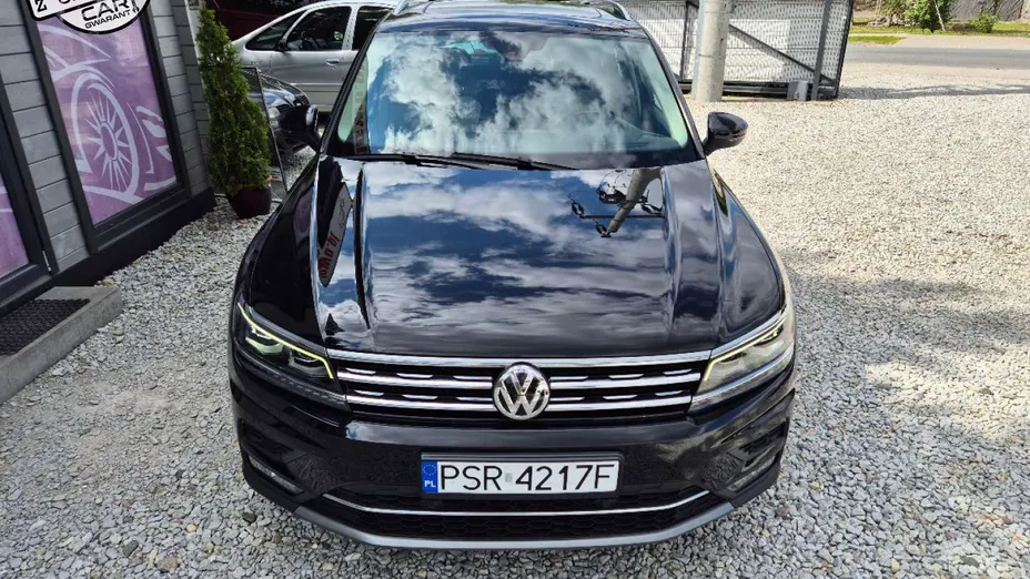 VOLKSWAGEN Tiguan -