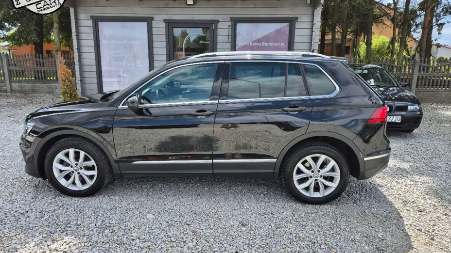 VOLKSWAGEN Tiguan -