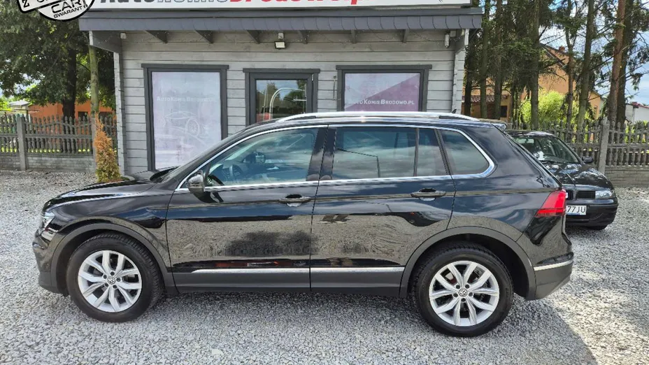 VOLKSWAGEN Tiguan -