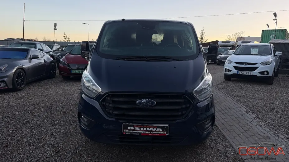 FORD Tourneo Custom -
