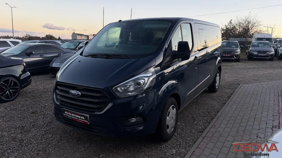 FORD Tourneo Custom -