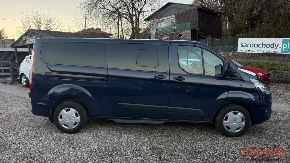 FORD Tourneo Custom -