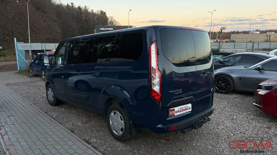 FORD Tourneo Custom -