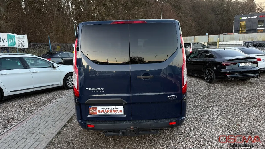FORD Tourneo Custom -