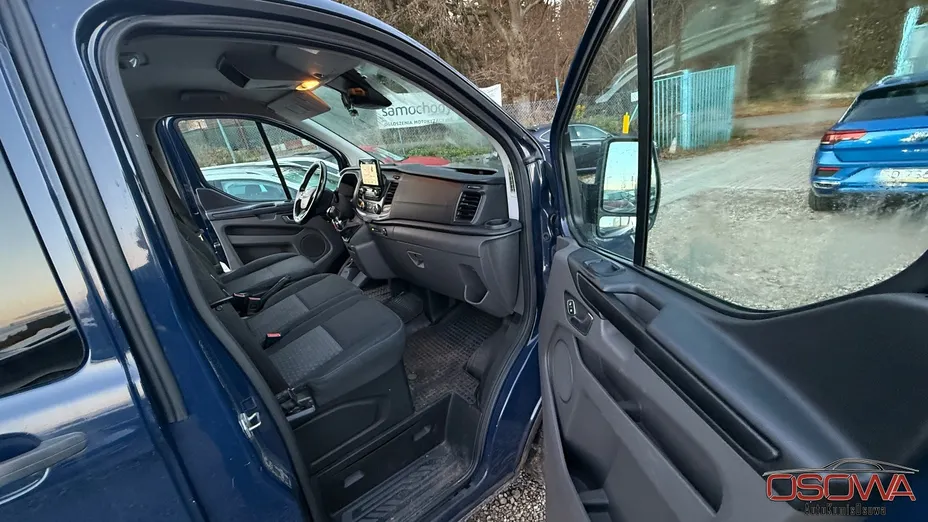 FORD Tourneo Custom -
