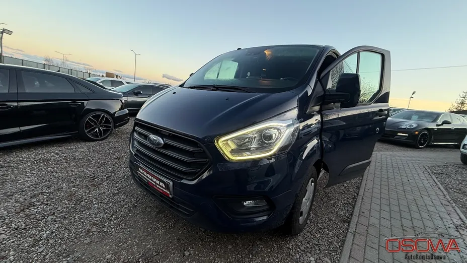 FORD Tourneo Custom -