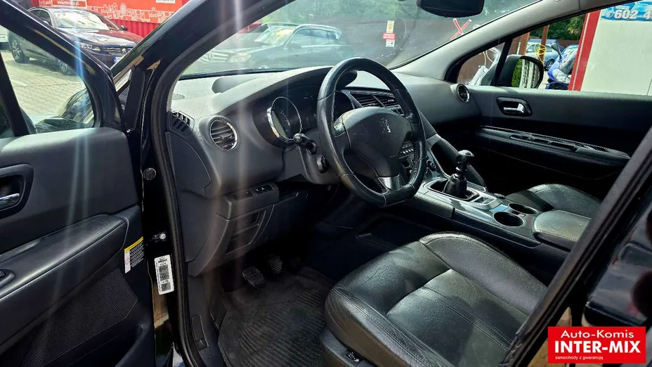 PEUGEOT 3008 -