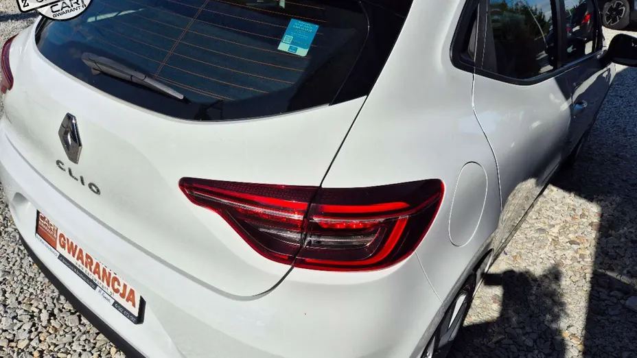RENAULT Clio -