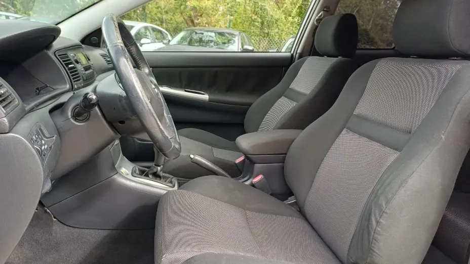 TOYOTA Corolla -