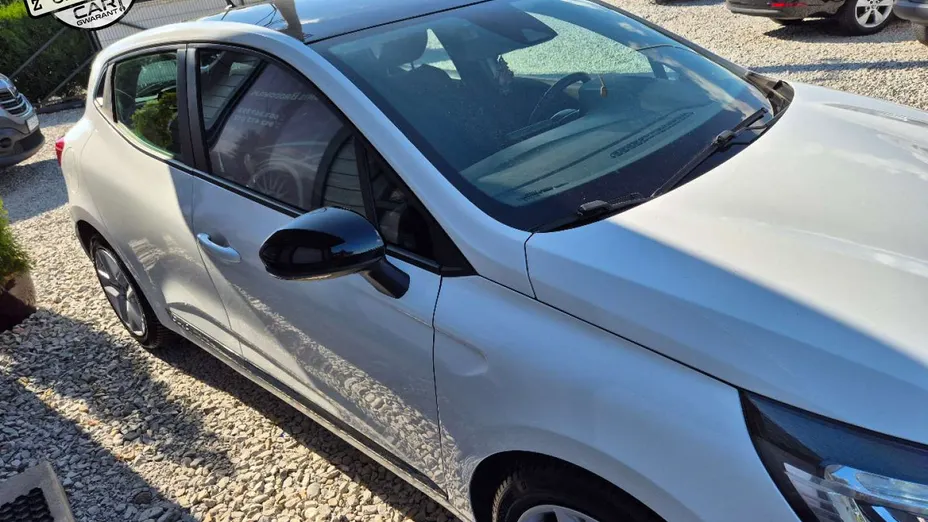 RENAULT Clio -