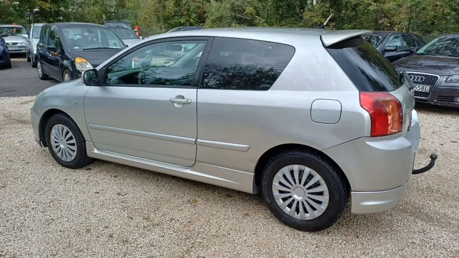 TOYOTA Corolla -