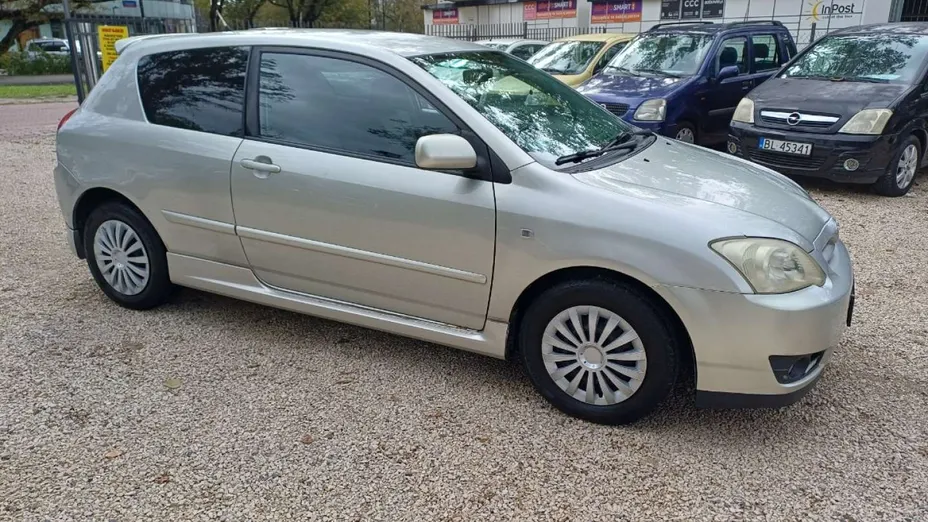 TOYOTA Corolla -