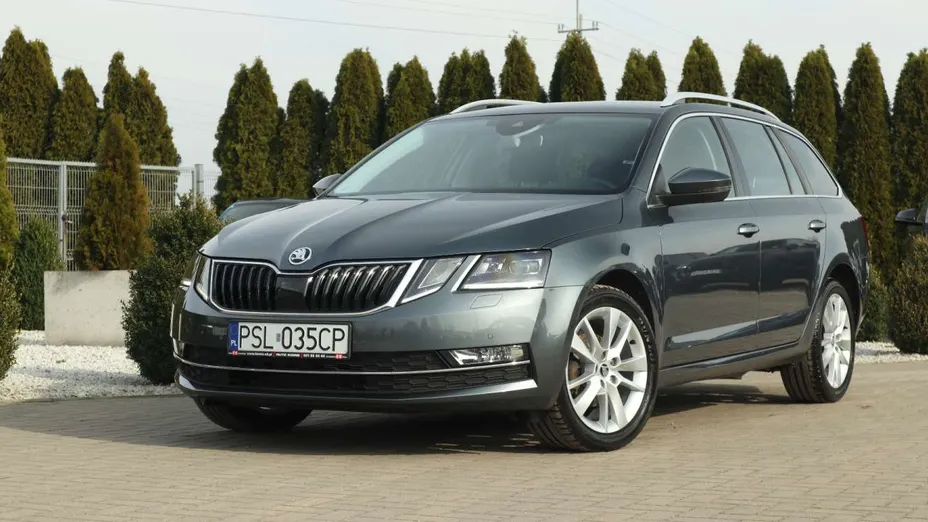 SKODA Octavia -