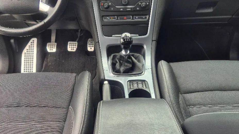FORD Mondeo -