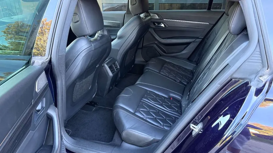 PEUGEOT 508 -